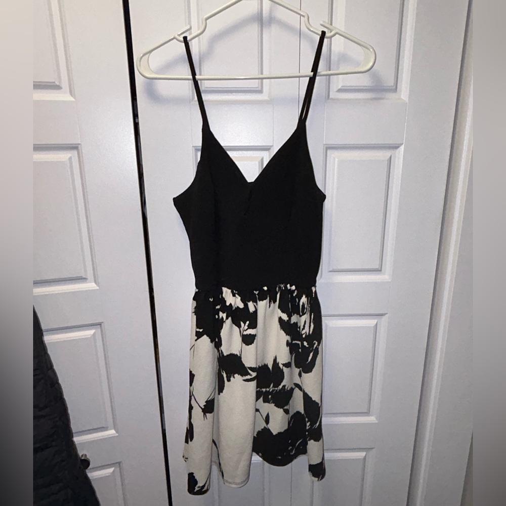 Noble U Black and Cream Women's Dress size Small